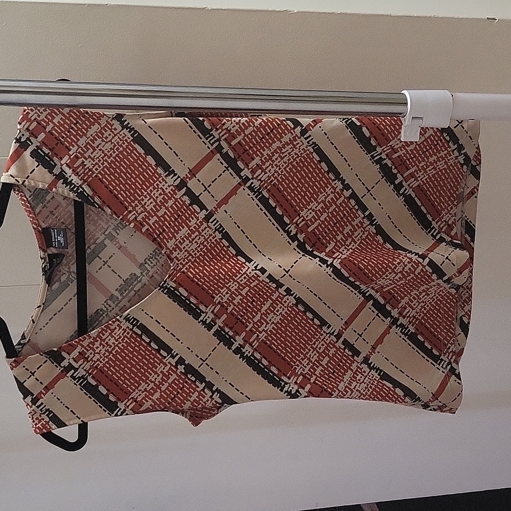 Stretch pattern work top